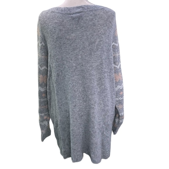 Lane Bryant Women Plus 18/20 2X Gray Fair Isle Snowflake Sparkle V-Neck Sweater - Picture 8 of 9